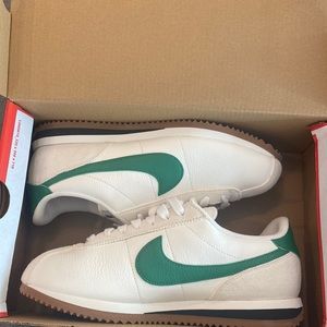 Brand new/ never worn Nike Cortez Green/ Women’s Size 9